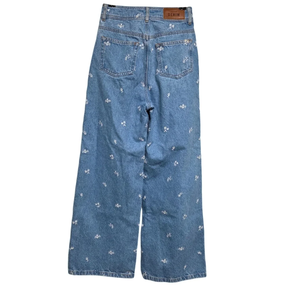 Sezane Le Crop in Blue with White Floral Embroidery Size 0 - Picture 3 of 4